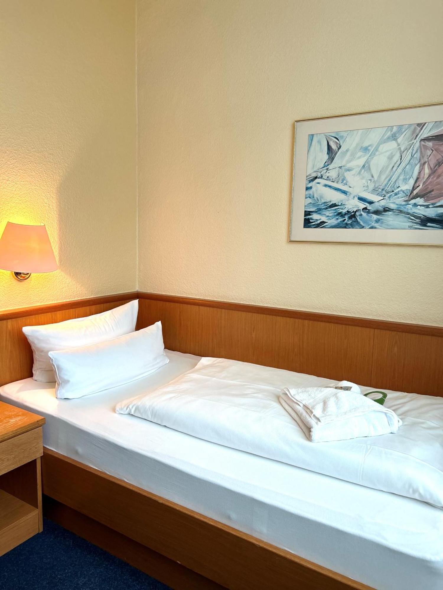 Sure Hotel By Best Western Wilhelmshaven City Вильгельмсхафен Экстерьер фото